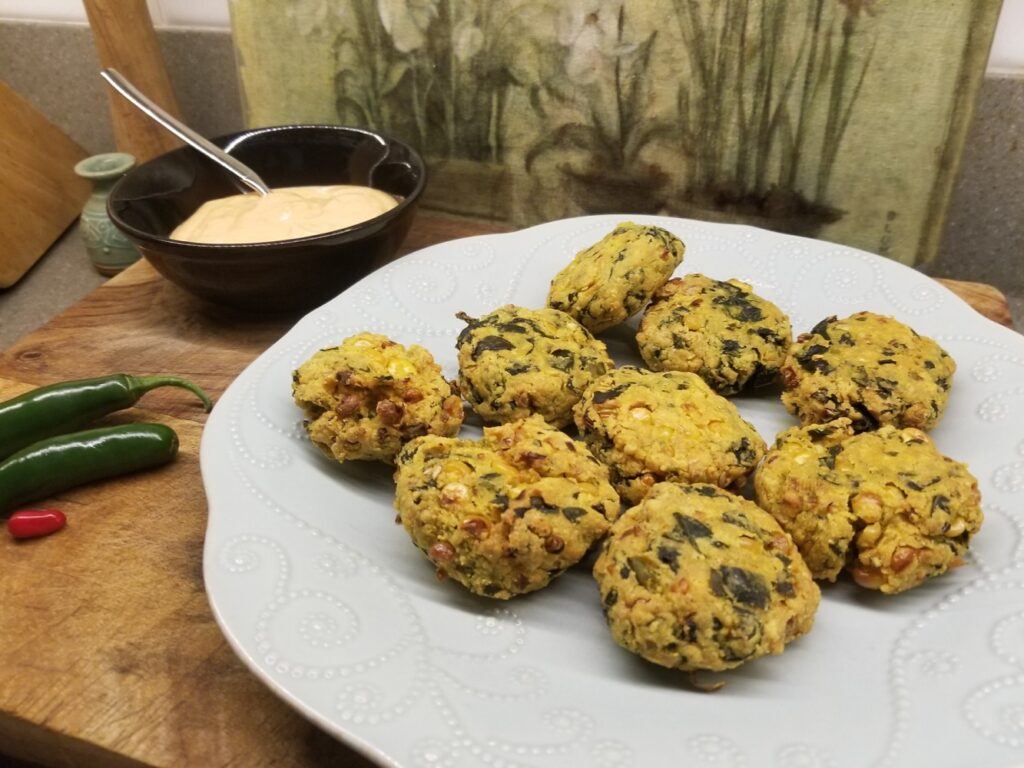 Crunchy pakoras with collards and corn