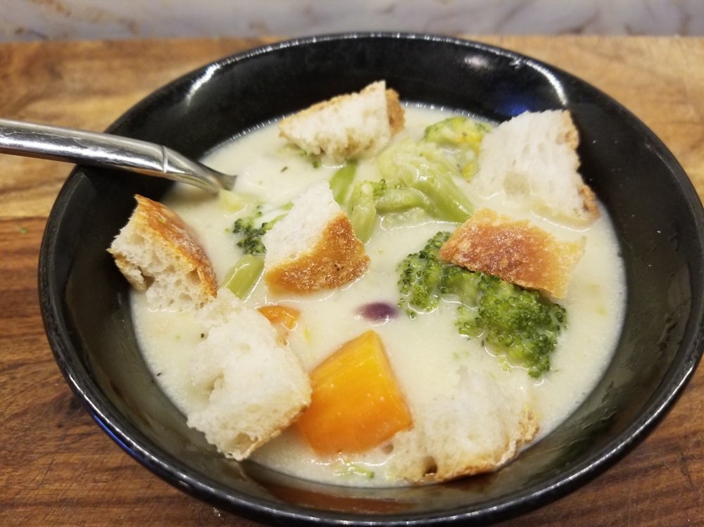 Chunky Cheesy Broccoli Soup