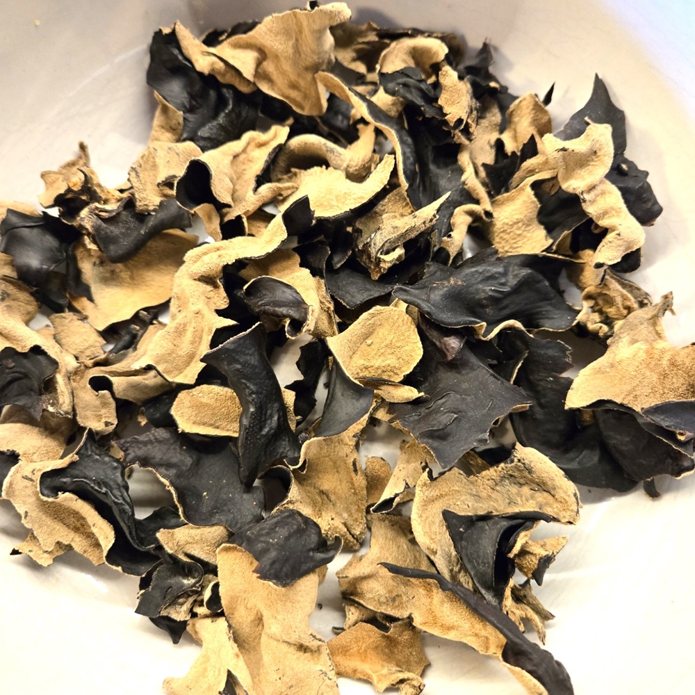 wood ear mushrooms for Chicken and Celery Stir-Fry, before soaking